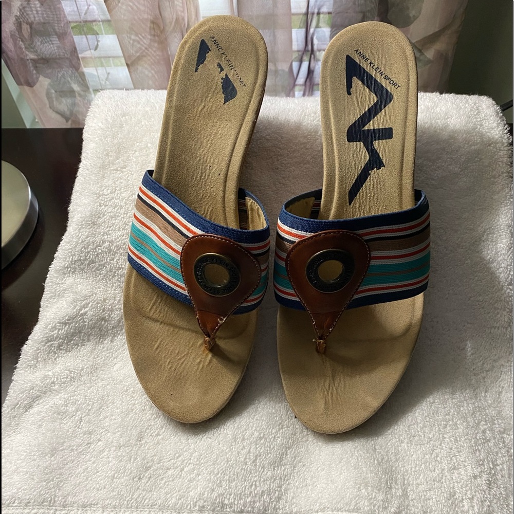 Wedge sandal size 8.5